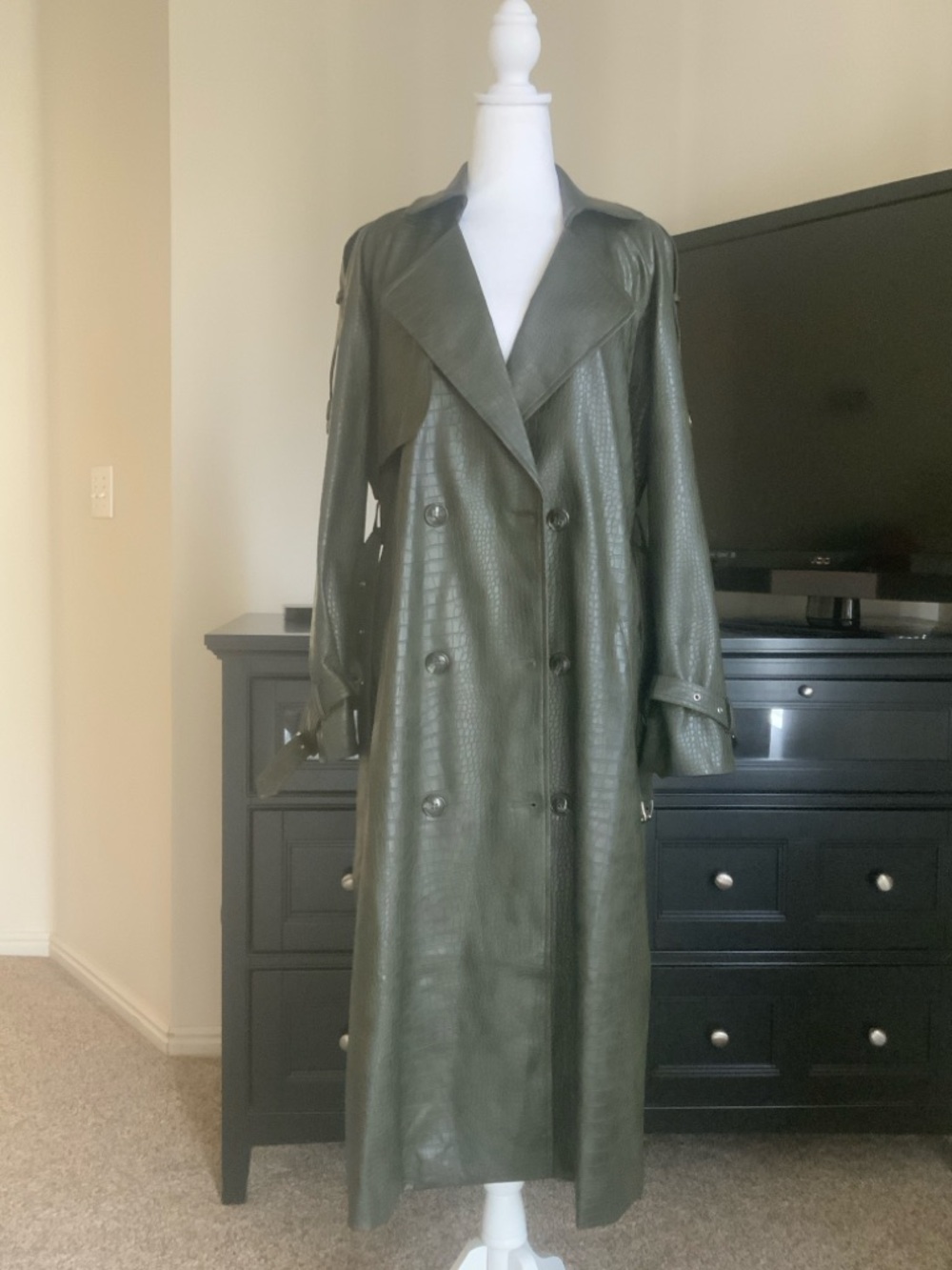 NWT NONCHALANT Label Trench  - Army Green - sold out in stores and online!